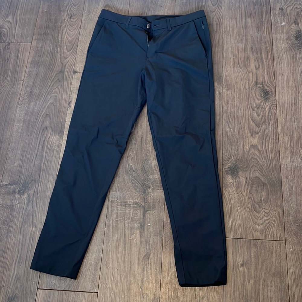 Lulu Lemon Mens Dress pants- Excellent Condition- 32- only worn 4-5 times